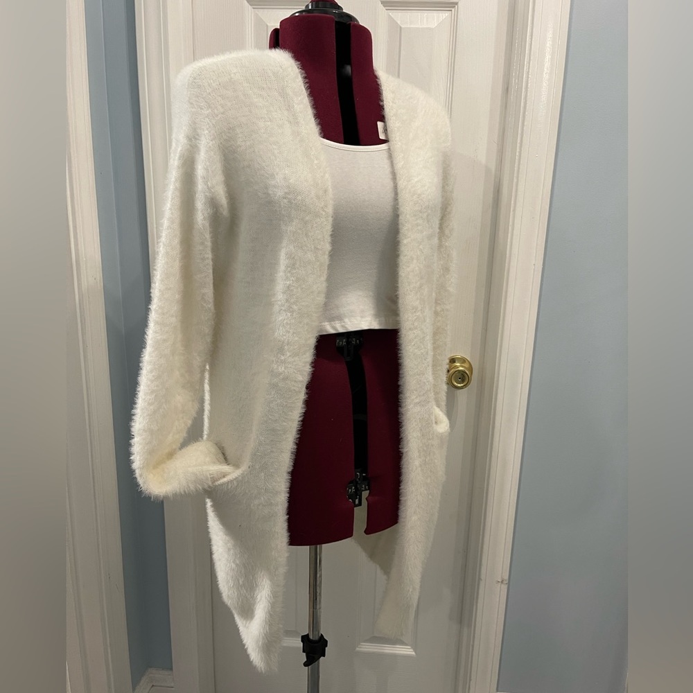 SUPER soft fuzzy white cardigan duster